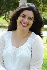 WhatsApp-Image-2018-08-03-at-16.22.55-200x300 Ivna Oliveira