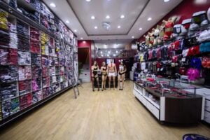 aline-lingerie-comercio-e-conf-300x200 aline-lingerie-comercio-e-conf