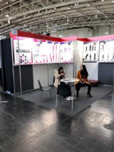 WhatsApp-Image-2018-10-05-at-18.09.46-1-225x300 erofame