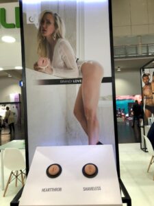 WhatsApp-Image-2018-10-05-at-18.11.57-1-225x300 vagina-atriz-porno-erofame