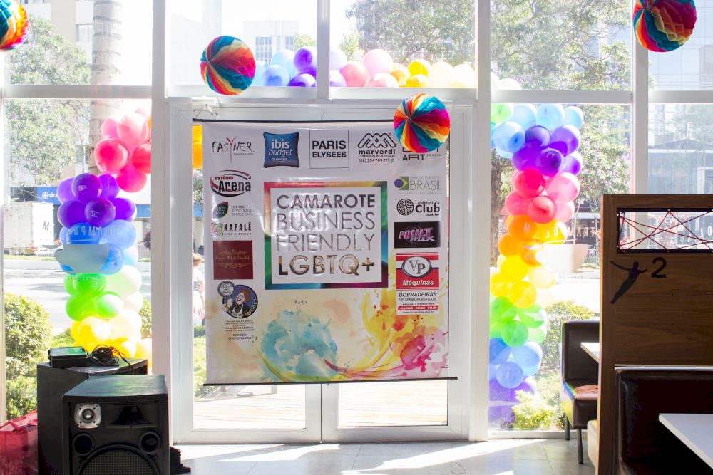 Parada LGBT - CAMAROTE BUSINESS FRIENDLY