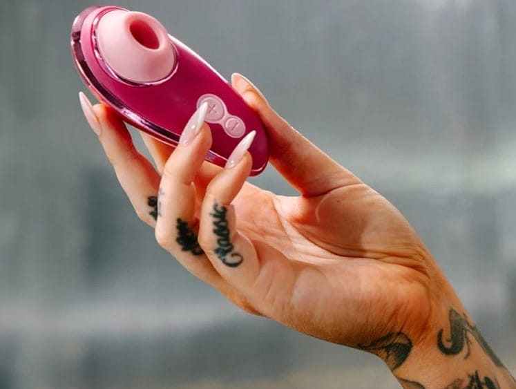 womanizer-iggy-azalea Womanizer e Iggy Azalea Lançam Vibrador Focado em Autocuidado e Prazer