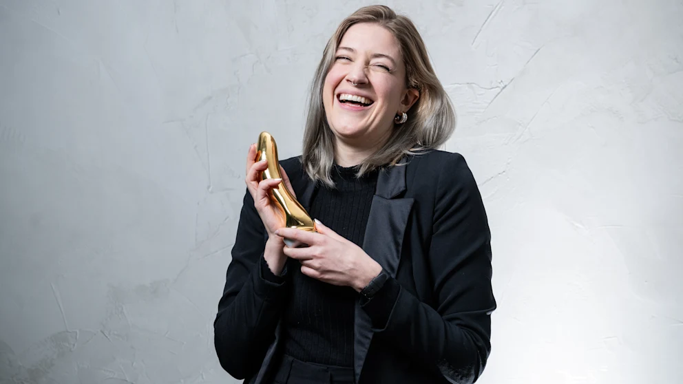alina-eynch-vibrador Designer alemã vende vibradores de ouro por 4000 euros