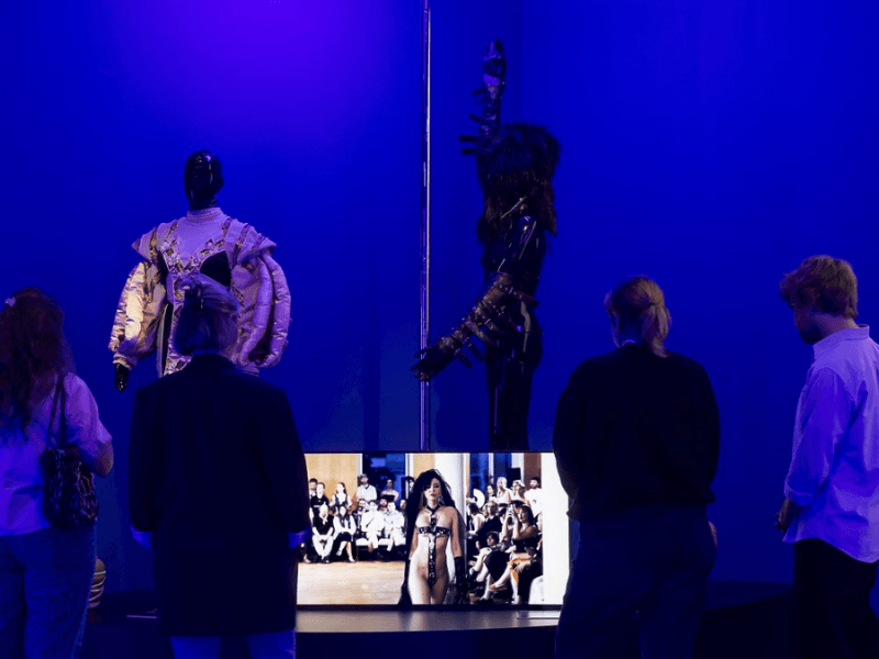 sexnow-exposica-24 SEX NOW: Exposição na Alemanha Desvenda o Sexo com Arte e Humor
