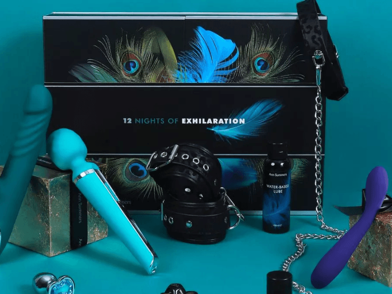 an-summers-calendar-12 Um Natal Apimentado: A Revolução dos Calendários de Advento Eróticos