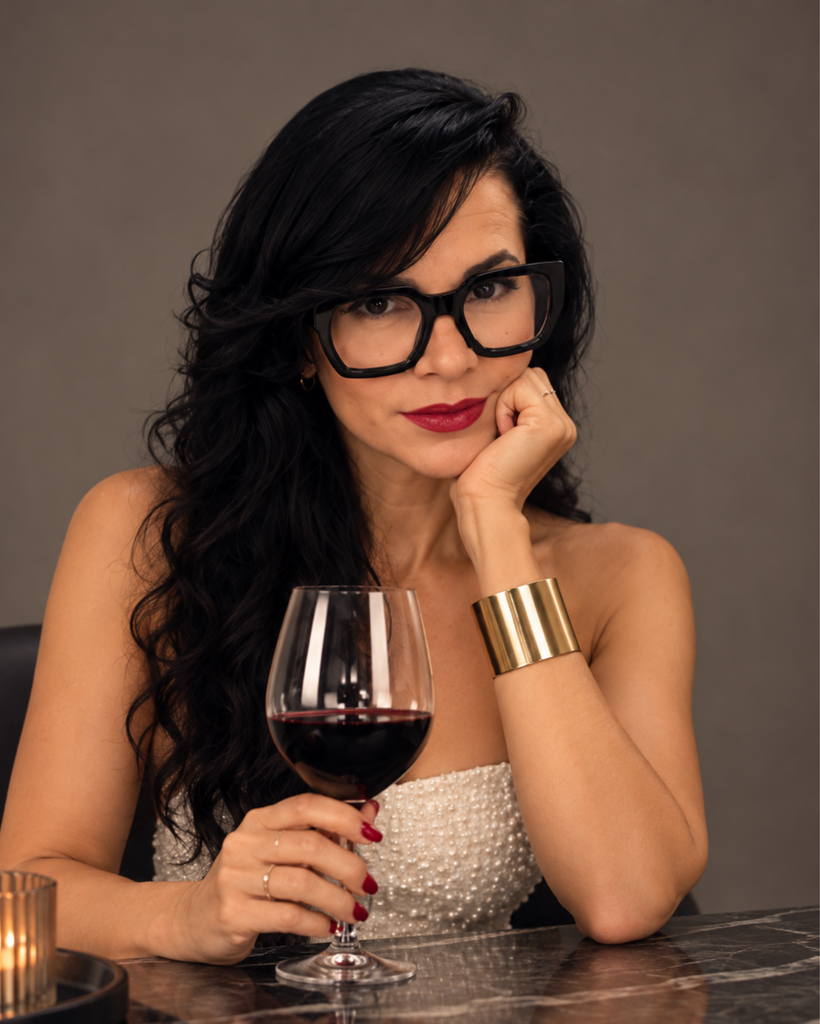 DANY-2-1-820x1024 Vinho e sedução: como aromas, sabores e criatividade podem renovar a intimidade do casal